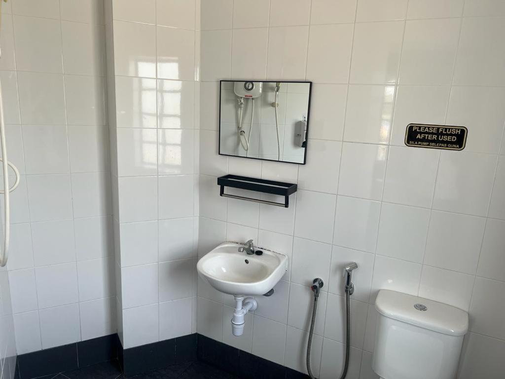 Gd Homestay Kulai Exteriör bild