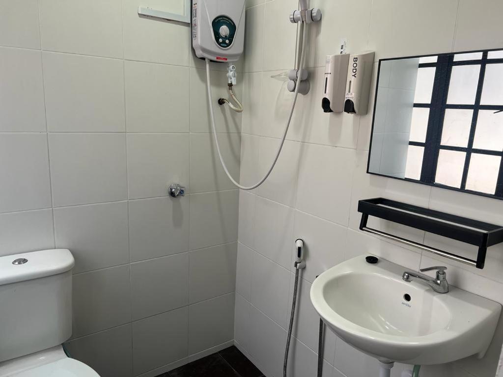 Gd Homestay Kulai Exteriör bild